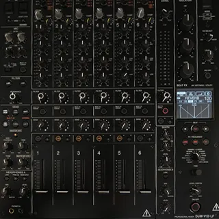 1 x Pioneer DJM-V10-LF