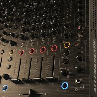 1 x Allen & Heath Xone:96