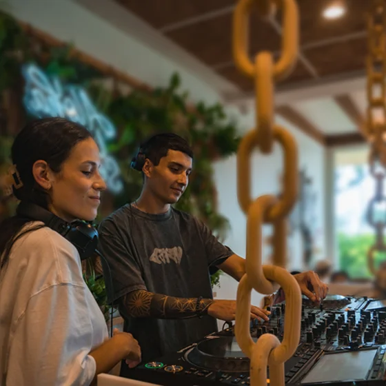 Music & Live DJ Sets
